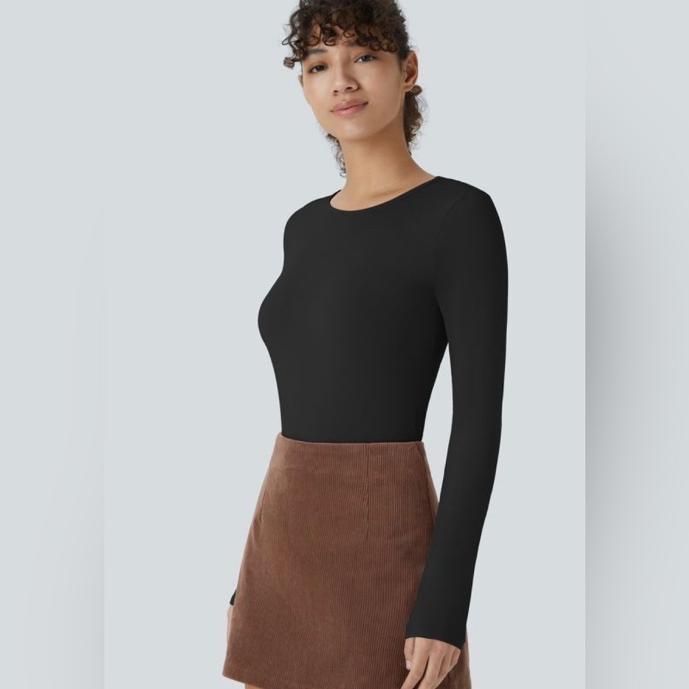 NWT HALARA Round Neck Long Sleeve Casual
Bodysuit in Black. Size X-Large
